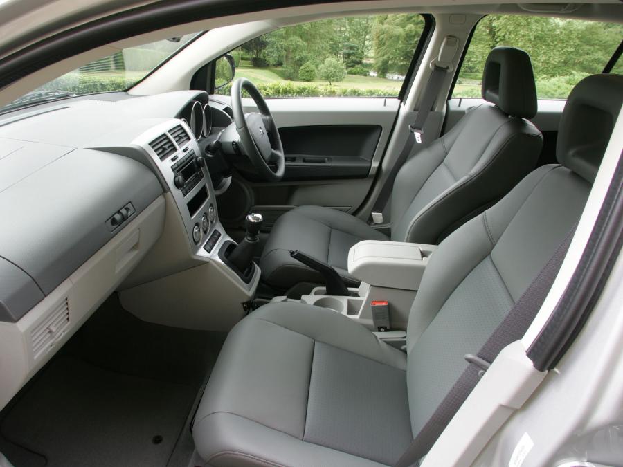  Dodge Caliber 2006 года  (UK) (фото 24 из 31)